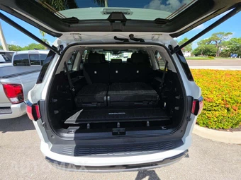 2024 Toyota Sequoia Limited - miniatura 15
