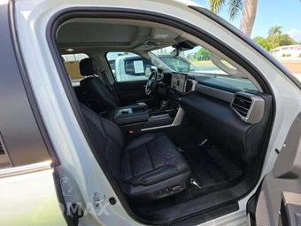 2024 Toyota Sequoia Limited - miniatura 19