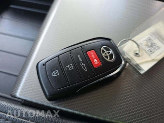 2024 Toyota Sequoia Limited - miniatura 8