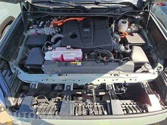 2024 Toyota Sequoia Limited - miniatura 16