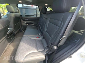 2024 Toyota Sequoia Limited - miniatura 13