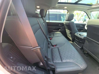 2024 Toyota Sequoia Limited - miniatura 17