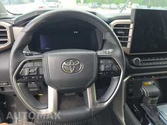 2024 Toyota Sequoia Limited – miniatura 10