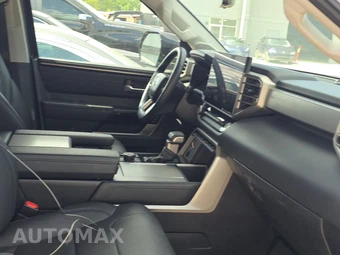 2024 Toyota Sequoia Limited – miniatura 8
