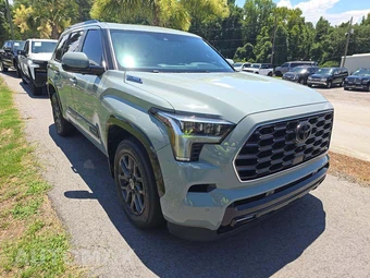 2024 Toyota Sequoia Platinum – miniatura 4