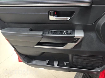 2024 Toyota Sequoia Platinum - miniatura 9