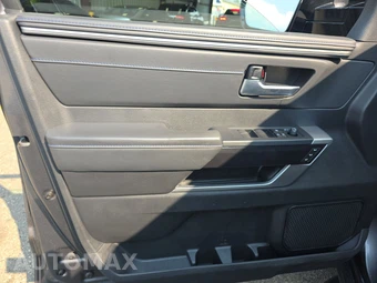 2024 Toyota Sequoia Platinum - miniatura 9