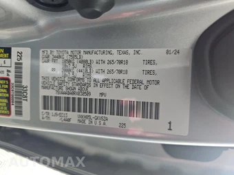 2024 Toyota Sequoia SR5 - miniatura 15