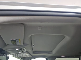 2024 Toyota Sequoia SR5 - miniatura 22