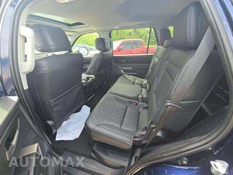 2024 Toyota Sequoia SR5 - miniatura 13
