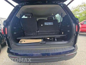 2024 Toyota Sequoia SR5 - miniatura 15