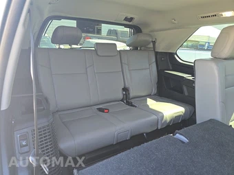 2024 Toyota Sequoia SR5 - miniatura 14
