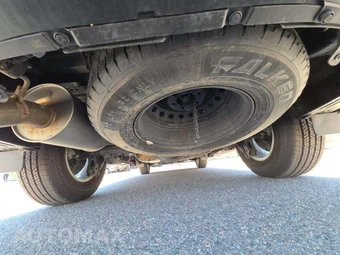 2024 Toyota Sequoia SR5 – miniatura 13