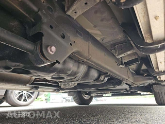 2024 Toyota Sequoia SR5 - miniatura 18