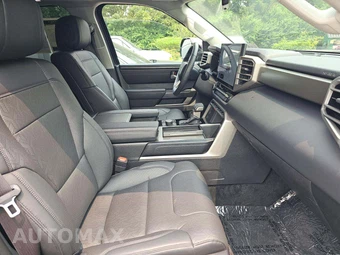 2024 Toyota Sequoia SR5 - miniatura 19