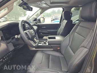 2024 Toyota Sequoia SR5 - miniatura 6