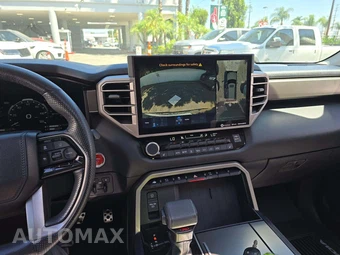 2024 Toyota Sequoia SR5 - miniatura 10