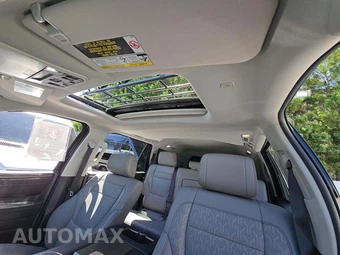 2024 Toyota Sequoia SR5 - miniatura 11