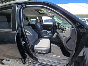 2024 Toyota Sequoia SR5 - miniatura 19