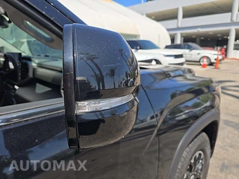 2024 Toyota Sequoia SR5 - miniatura 23