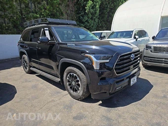 2024 Toyota Sequoia SR5 - miniatura 4