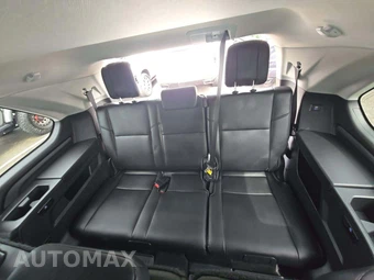 2024 Toyota Sequoia SR5 – miniatura 11
