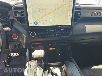 2024 Toyota Sequoia TRD Pro - miniatura 11