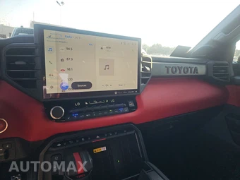 2024 Toyota Sequoia TRD Pro - miniatura 11