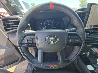 2024 Toyota Sequoia TRD Pro - miniatura 10