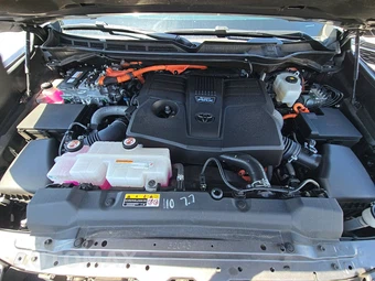 2024 Toyota Sequoia TRD Pro - miniatura 16