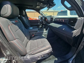 2024 Toyota Sequoia TRD Pro - miniatura 8