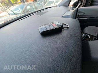 2024 Toyota Sienna LE 8-Passenger 120.5" WB - miniatura 8