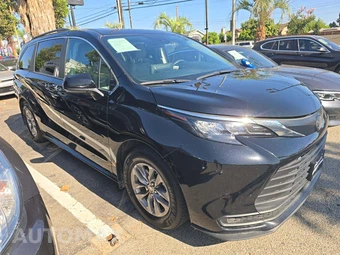 2024 Toyota Sienna LE 8-Passenger 120.5" WB - miniatura 4