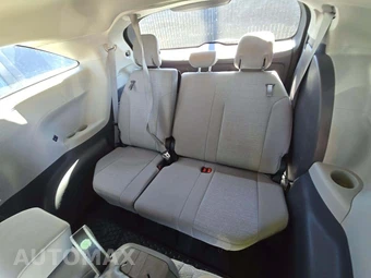 2024 Toyota Sienna LE 8-Passenger 120.5" WB - miniatura 14