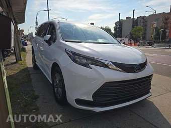 2024 Toyota Sienna LE 8-Passenger 120.5" WB - miniatura 4