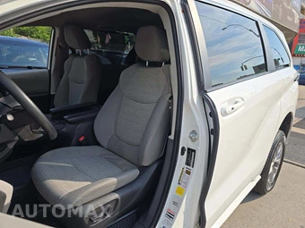 2024 Toyota Sienna LE 8-Passenger 120.5" WB - miniatura 6