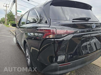 2024 Toyota Sienna LE 8-Passenger 120.5" WB - miniatura 2