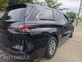 2024 Toyota Sienna LE 8-Passenger 120.5" WB - miniatura 3