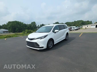 2024 Toyota Sienna LE 8-Passenger 120.5" WB