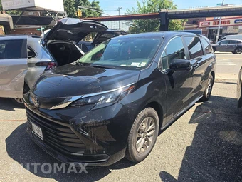 2024 Toyota Sienna LE 8-Passenger 120.5" WB