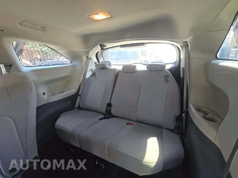 2024 Toyota Sienna LE 8-Passenger 120.5" WB - miniatura 14