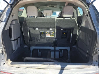 2024 Toyota Sienna LE 8-Passenger 120.5" WB - miniatura 17