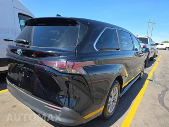 2024 Toyota Sienna LE 8-Passenger 120.5" WB - miniatura 4
