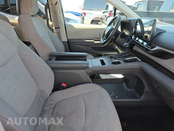 2024 Toyota Sienna LE 8-Passenger 120.5" WB - miniatura 8