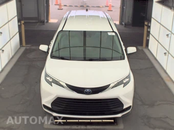 2024 Toyota Sienna LE 8-Passenger 120.5" WB - miniatura 2