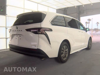 2024 Toyota Sienna LE 8-Passenger 120.5" WB - miniatura 4