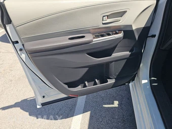 2024 Toyota Sienna LE 8-Passenger 120.5" WB - miniatura 9