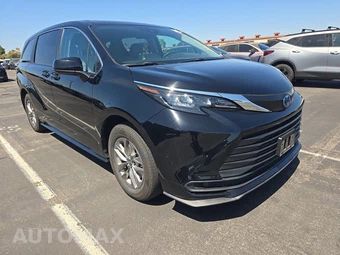 2024 Toyota Sienna LE 8-Passenger 120.5" WB - miniatura 3