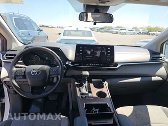 2024 Toyota Sienna LE 8-Passenger 120.5" WB - miniatura 17