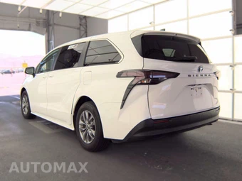 2024 Toyota Sienna LE 8-Passenger 120.5" WB - miniatura 8